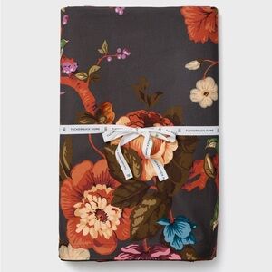 TUCKERNUCK HOME Baroque Floral Tablecloth NWT